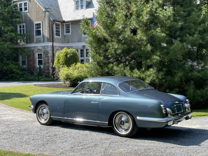 На аукционе с молотка ушёл эксклюзивный прототип Ford, созданный в Италии