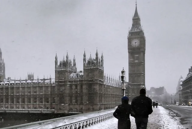 Разные города зимой