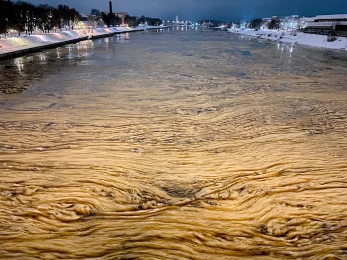 ❄️ Редкие ледовые явления на Великой