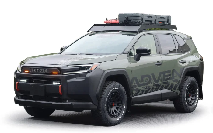 Toyota Industries покажет три необычных RAV4