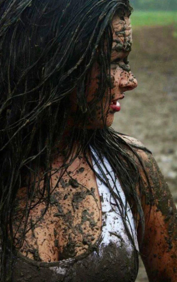 Грязные девчонки