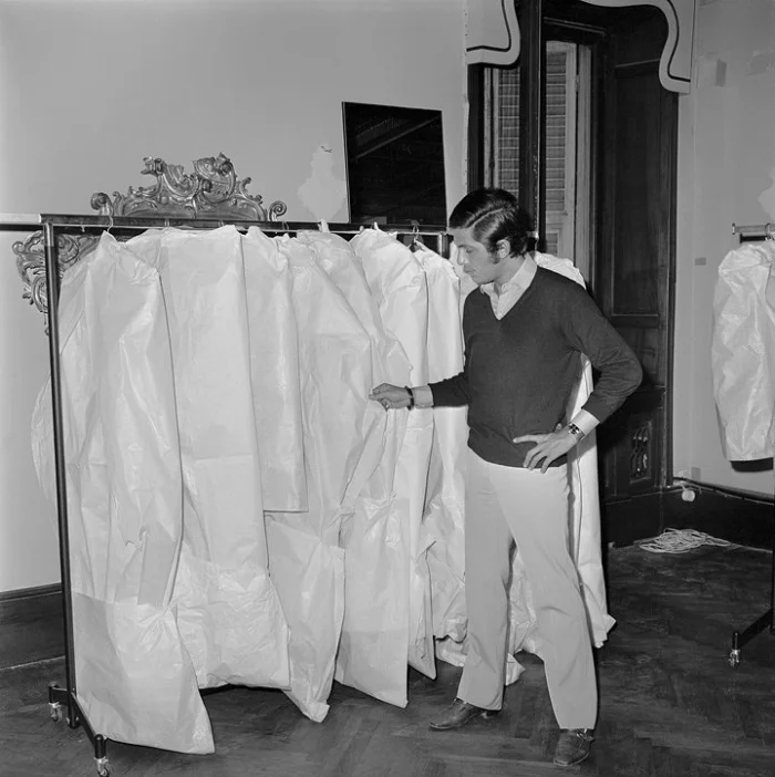 Прощай, легенда: Умер Валентино Гаравани, икона стиля и любимец принцессы Дианы.