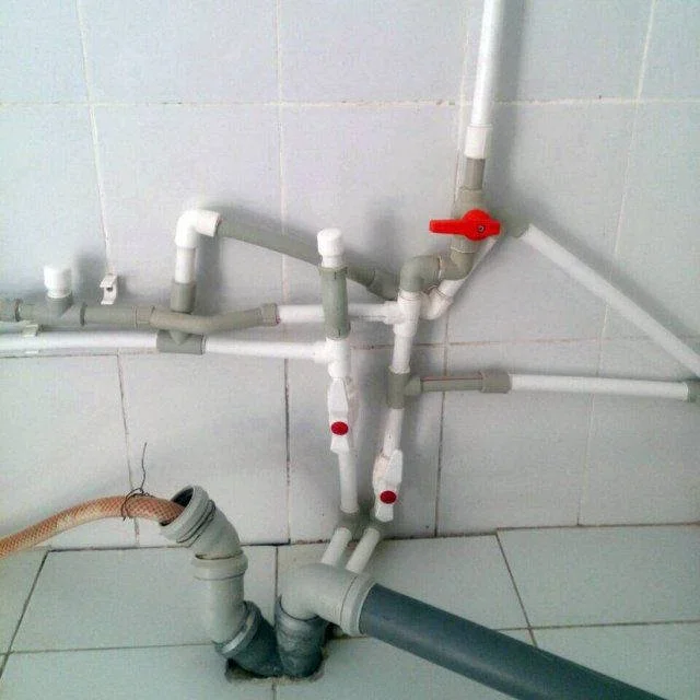 Сделано на коленке: Изобретения и ремонт, когда "И так сойдет!" – девиз.