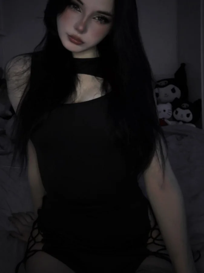 Тёмное искушение: готическая ночь в чёрном образе