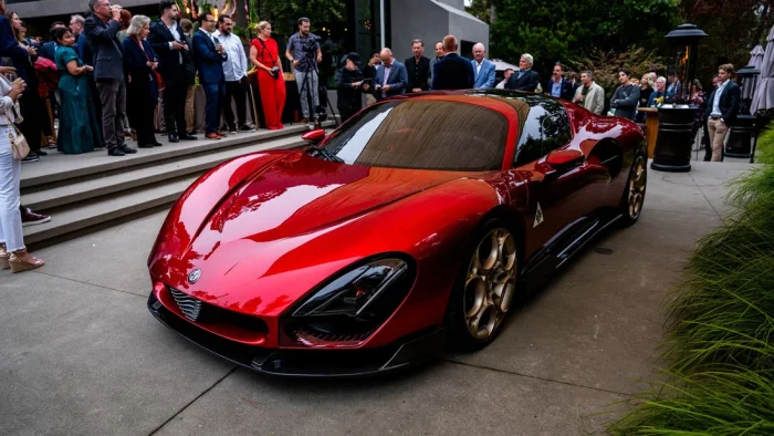 Итальянская полиция разыскивает уникальный суперкар Alfa Romeo, ушедший по цене пиццы