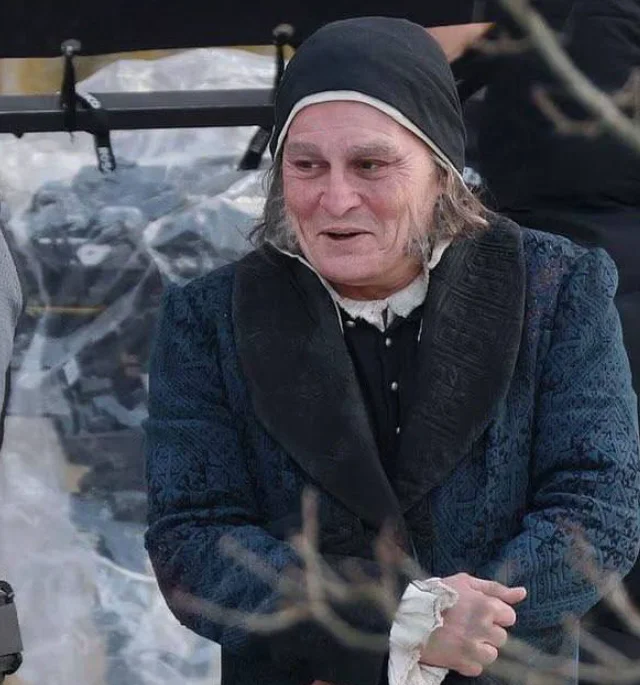 Неузнаваемый Скрудж: первое фото Джонни Деппа из грандиозного камбэка в Голливуд