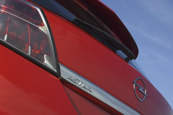 Опасные подушки безопасности: массовый отзыв почти миллиона Opel