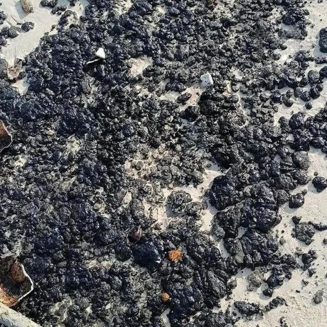 Пхукетские пляжи покрылись мазутом