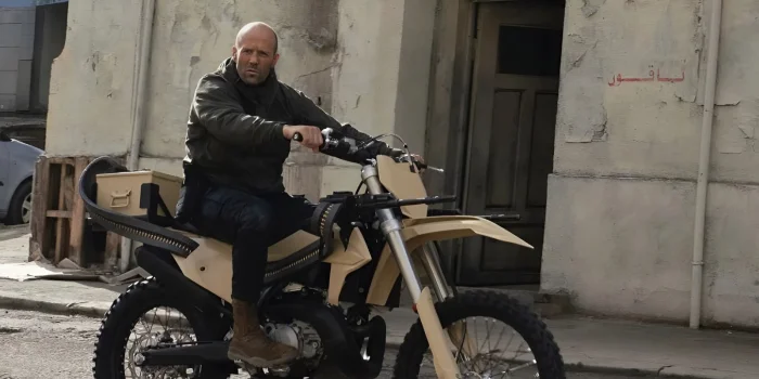 Режиссёр «Дэдпула 2» создаст фильм «Джейсон Стэйтем украл мой байк»