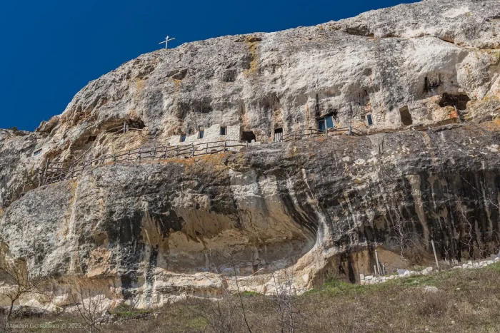 🕯 Челтер-Мармара — пещерный монастырь в скале