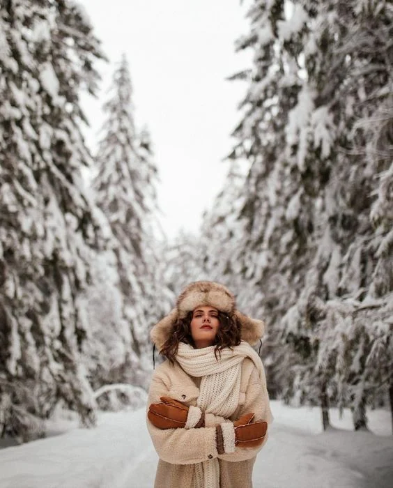 Красивицы в зимнем лесу