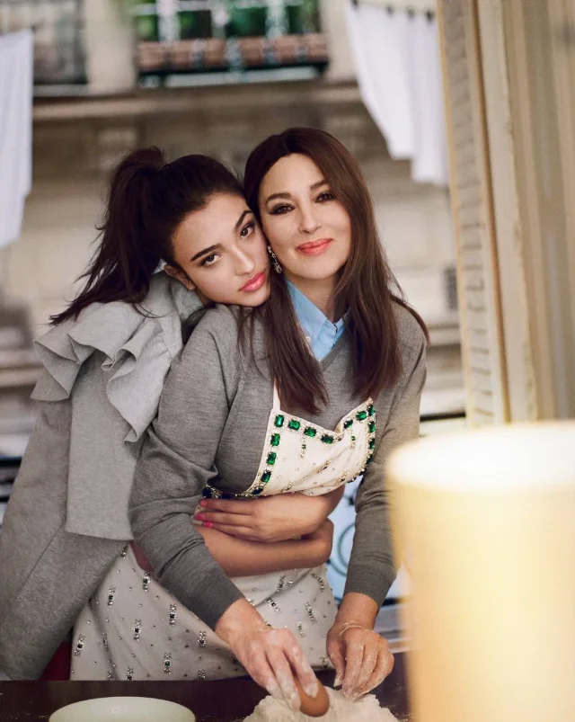 Леони Кассель украсила обложку итальянского Vogue