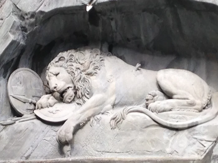 Люцернский лев: история обманутого художника