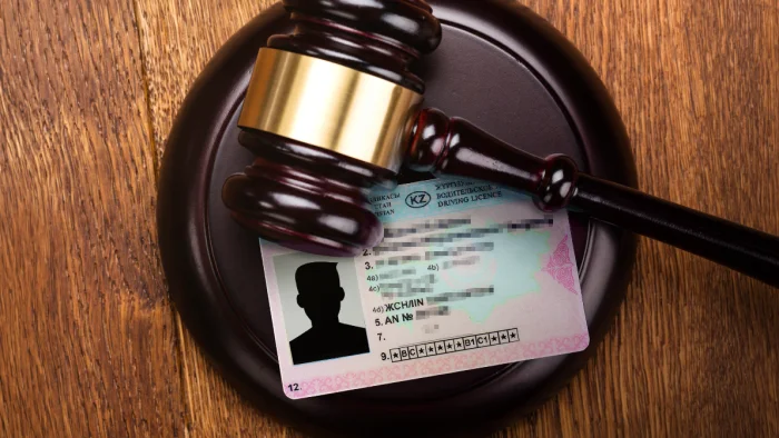 Суд вернул права водителю после подставы со стороны патрульных