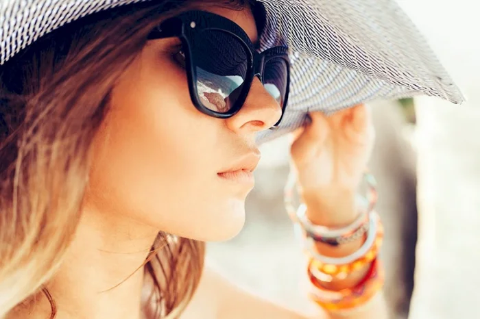 Девушки в очках