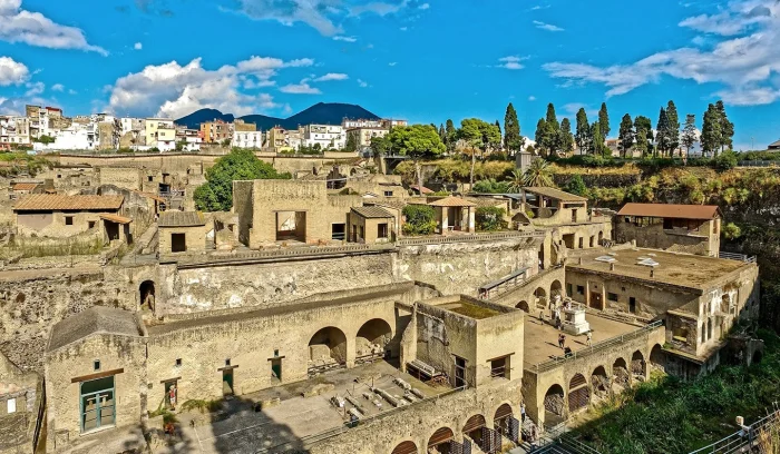Геркуланум: забытая роскошь у подножия Везувия