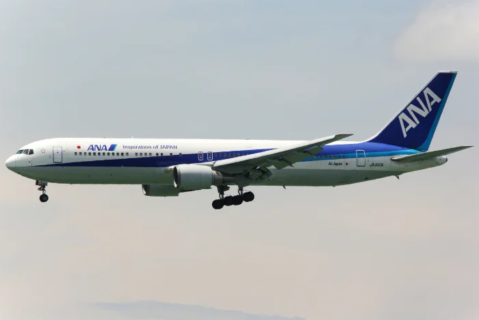 Как ошибка пилота превратила Boeing 767 в “гармошку”