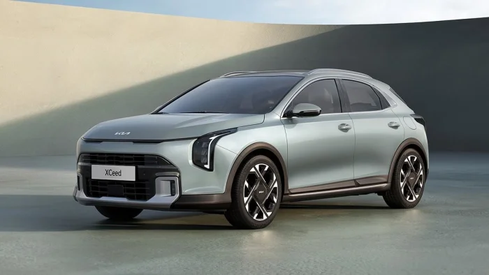 Первые снимки обновлённого Kia XCeed появились в сети