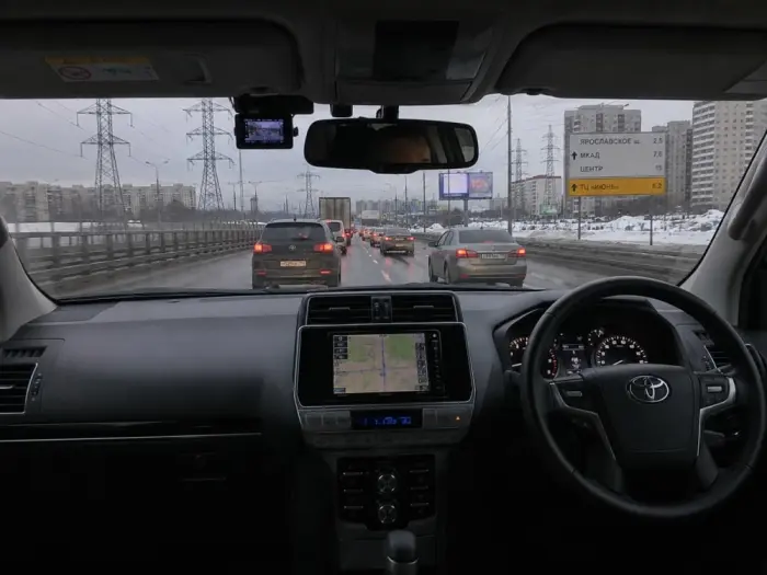 В России хотят проверить, насколько опасны праворульные авто