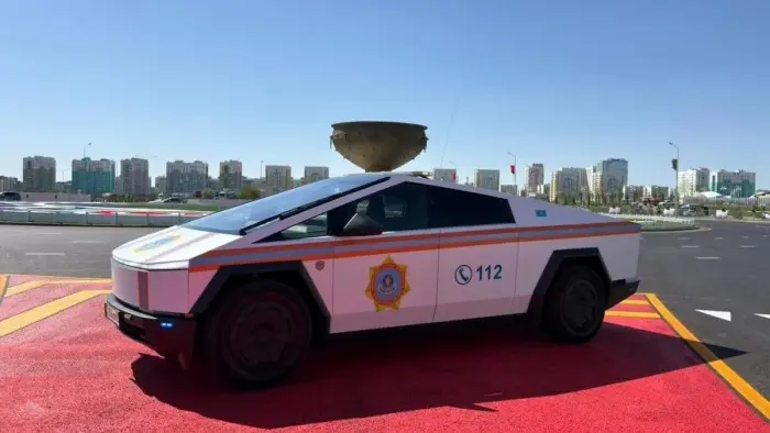Cybertruck поступил на службу в МЧС Казахстана
