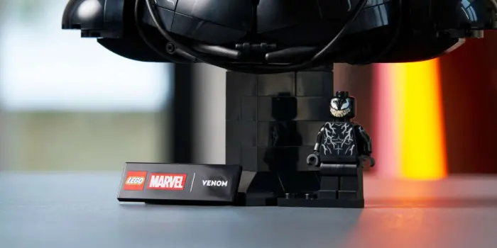 Веном из первой части с Томом Харди появился в новой коллекции LEGO