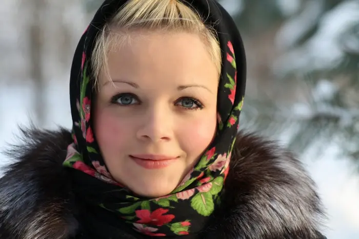 Русские и улыбки, почему мы редко показываем эмоции
