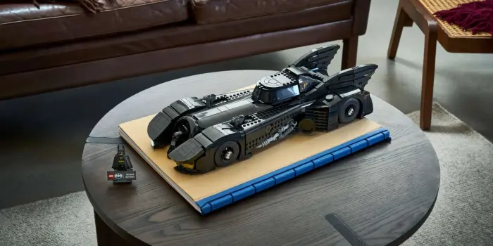 Готэм-Сити снова оживает: Lego показала новый набор с Бэтмобилем