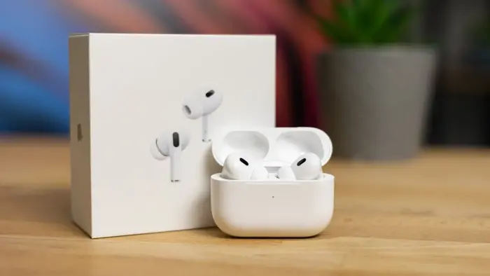 Обзор AirPods Pro 3: что умеют новые беспроводные наушники Apple