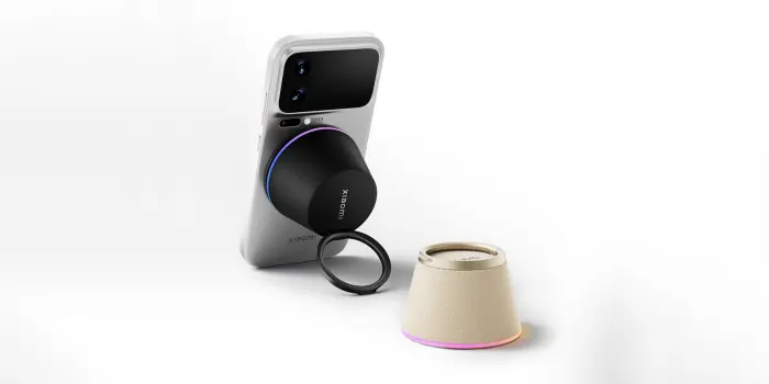 Xiaomi выпустила компактную магнитную колонку, которая превращается в подставку для смартфона
